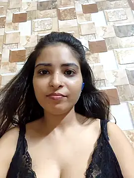 QUEEN-ADITI online show from October 2025 03:24:02 AM