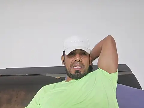 Snapshot of Camilo210520 chatting on July 2026 07:29:02 PM Camilo210520 online show from July 2026 07:29:02 PM