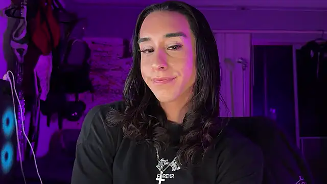 xoFrankie online show from December 2025 03:45:02 AM