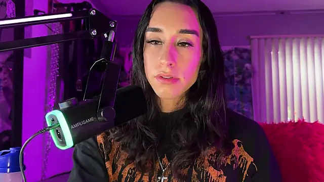 xoFrankie online show from April 2026 11:10:02 PM