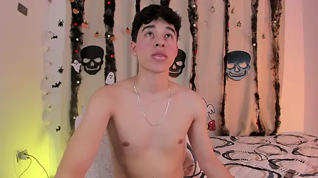 Snapshot of mrhot_night chatting on October 2025 12:05:02 AM mrhot night online show from October 2025 12:05:02 AM