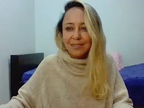 Snapshot of leah_susman chatting on September 2025 01:53:02 AM leah susman online show from September 2025 01:53:02 AM