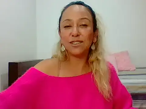 Snapshot of leah_susman chatting on October 2025 01:50:01 AM leah susman online show from October 2025 01:50:01 AM