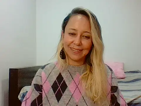 Snapshot of leah_susman chatting on October 2025 02:06:02 PM leah susman online show from October 2025 02:06:02 PM