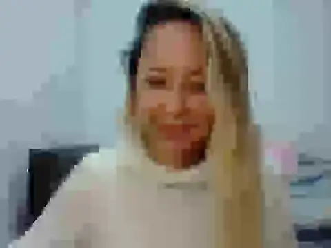 Snapshot of leah_susman chatting on November 2025 02:22:01 AM leah susman online show from November 2025 02:22:01 AM