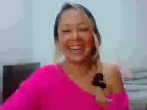 Snapshot of leah_susman chatting on November 2025 06:07:02 PM leah susman online show from November 2025 06:07:02 PM