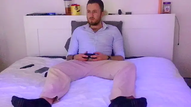 Keviios online show from November 2025 01:44:02 PM