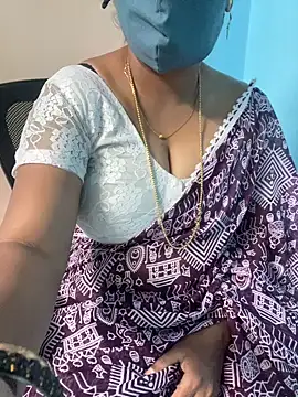 Snapshot of monal_95 chatting on February 2026 11:11:02 PM monal 95 online show from February 2026 11:11:02 PM