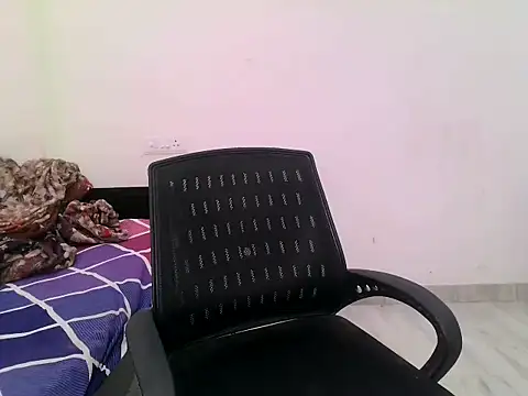 Snapshot of its_siya_ chatting on April 2026 07:49:01 PM its siya online show from April 2026 07:49:01 PM