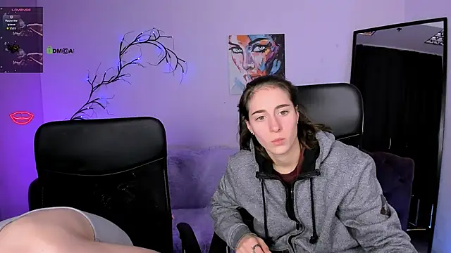 khloebeauty online show from November 2025 08:18:01 PM