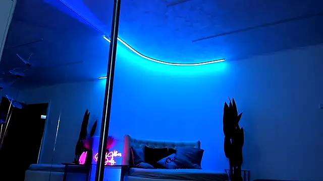 JessicaSky  online show from September 2025 05:15:02 PM