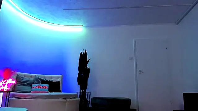 JessicaSky  online show from September 2025 05:17:01 PM