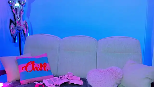 JessicaSky  online show from January 2026 09:20:01 PM