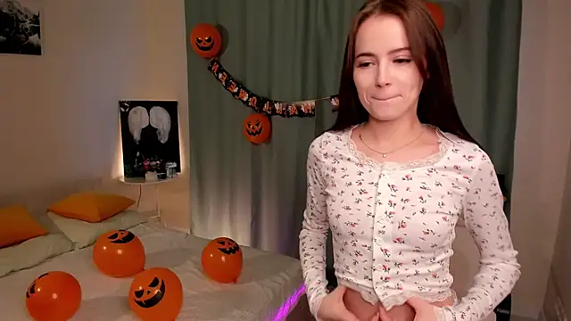 Chloeee4200 online show from October 2025 12:53:02 PM