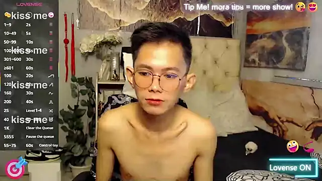 Snapshot of Skinny_CumLoader69 chatting on September 2025 10:56:02 PM Skinny CumLoader69 online show from September 2025 10:56:02 PM