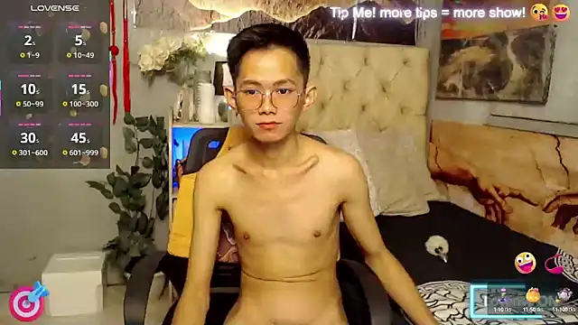 Snapshot of Skinny_CumLoader69 chatting on September 2025 02:43:02 PM Skinny CumLoader69 online show from September 2025 02:43:02 PM