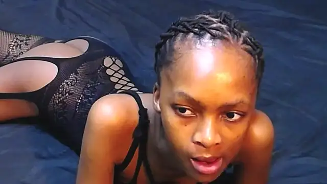 Snapshot of BetzLeexoxo chatting on February 2026 06:35:01 PM BetzLeexoxo online show from February 2026 06:35:01 PM