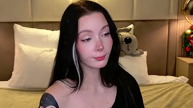 Goldy Stark online show from December 2025 08:49:01 PM