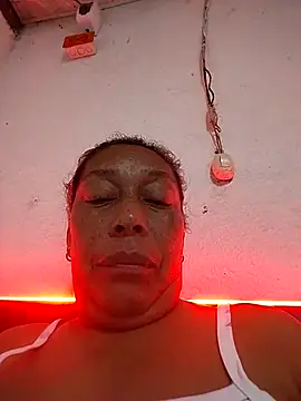 Naomi-Mature online show from April 2026 09:32:01 AM