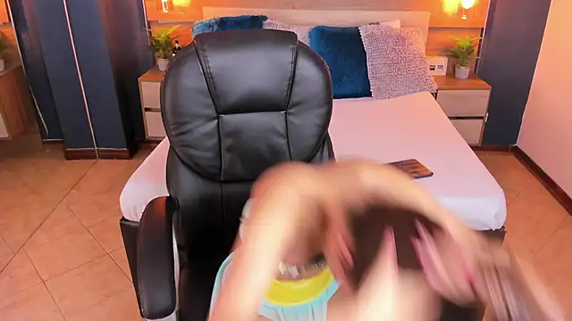 SusanAdams1 online show from January 2026 02:33:02 PM