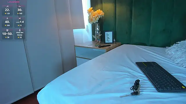 kittyy milk 001 online show from September 2025 05:49:01 PM