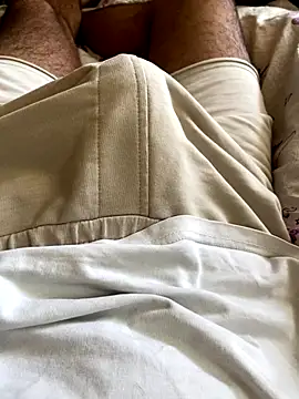 Snapshot of SolomonHej4 chatting on November 2025 09:09:01 AM SolomonHej4 online show from November 2025 09:09:01 AM