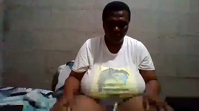 Snapshot of lolla01sweetness chatting on May 2026 01:12:01 AM lolla01sweetness online show from May 2026 01:12:01 AM