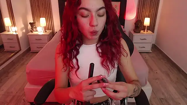 Red kytty6 online show from October 2025 09:01:01 PM