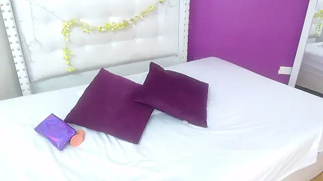 fat naughtyass online show from September 2025 01:45:01 PM