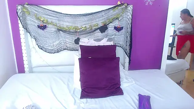 fat naughtyass online show from November 2025 02:28:01 PM