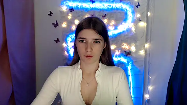 JuiceLips   online show from September 2025 12:50:01 PM