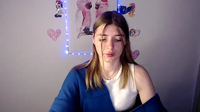 JuiceLips   online show from October 2025 01:29:02 PM