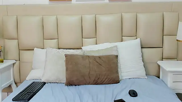 SkinnyGirl 28 online show from January 2026 07:50:02 PM