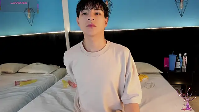 AleAurarashi online show from September 2025 02:44:02 AM