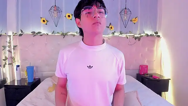 AleAurarashi online show from October 2025 07:49:01 AM