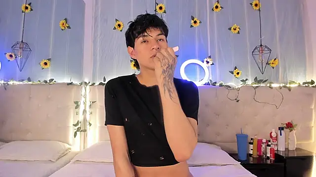 AleAurarashi online show from November 2025 04:33:02 AM