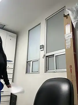 marianm29 online show from April 2026 01:03:01 AM