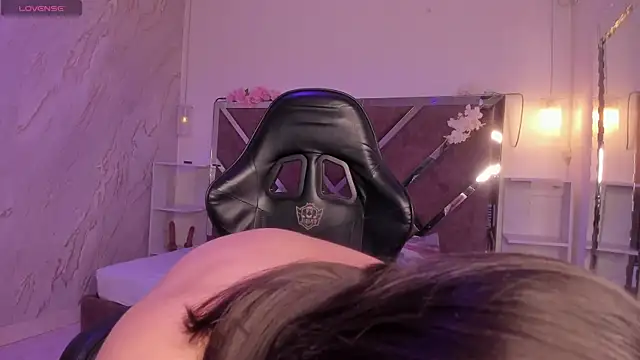 BBWCloe  online show from November 2025 04:44:01 AM