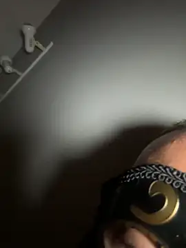 ELTIBURONCITO online show from March 2026 03:01:02 AM