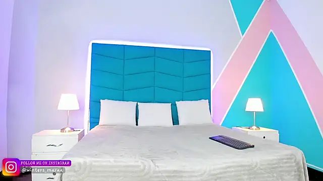 mara winters  online show from September 2025 11:48:01 AM