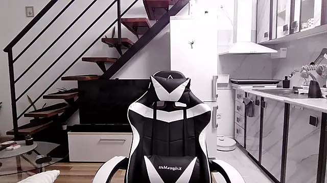 RyanStorm  online show from October 2025 09:03:02 PM