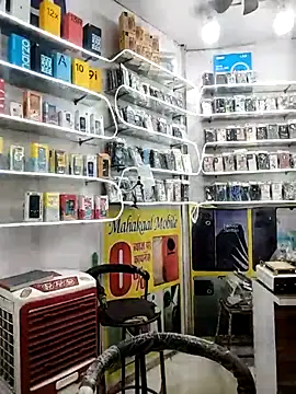 avi007p online show from November 2025 03:58:02 PM