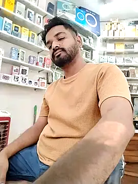 Snapshot of avi007p chatting on April 2026 10:02:01 AM avi007p online show from April 2026 10:02:01 AM
