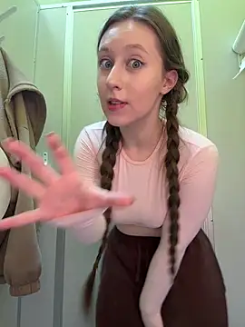 FroggyAnna online show from March 2026 03:41:01 PM