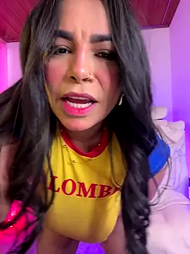 Vicky Saidi online show from November 2025 12:00:02 PM