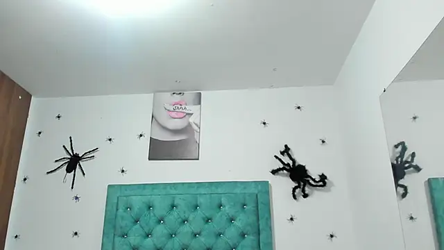 Rihanna hotx online show from October 2025 03:07:02 AM