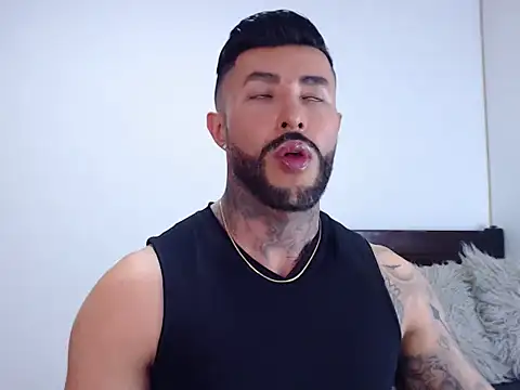 andrea de lucaa online show from October 2025 04:21:01 AM