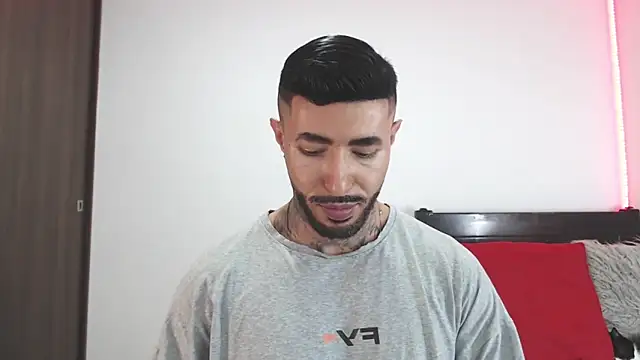 andrea de lucaa online show from March 2026 03:31:01 AM