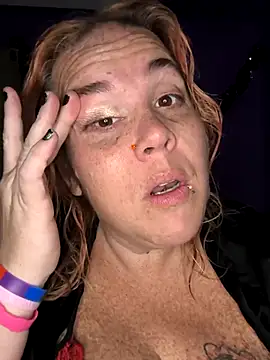 Courdles online show from November 2025 05:02:01 PM