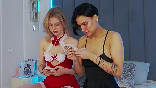 VioletAsh online show from September 2025 04:25:02 AM